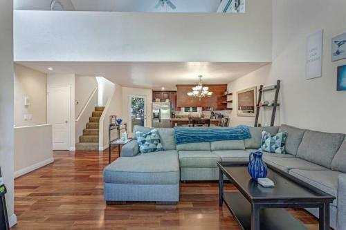 3br 1 Minute Walk To The Bay Free Parking