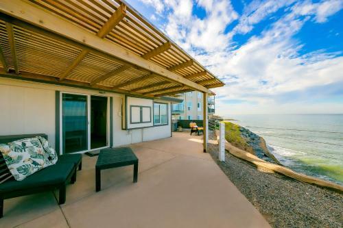 Sunset Cliffs Escape #1
