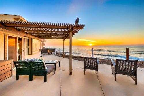 Sunset Cliffs Escape #2