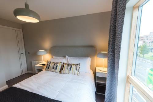 5 Star Brand New City Centre Apartment