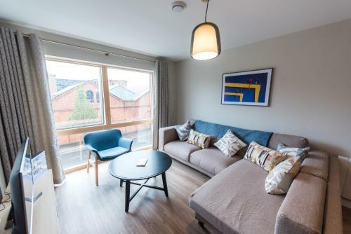 5 Star Brand New City Centre Apartment