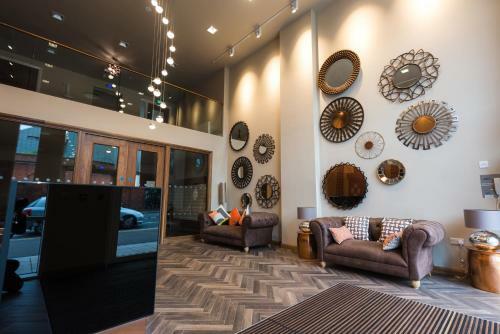 5 Star Brand New City Centre Apartment