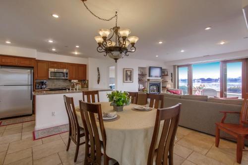 Bay Villa #3906
