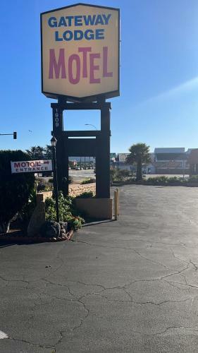 Hotel Gateway Lodge