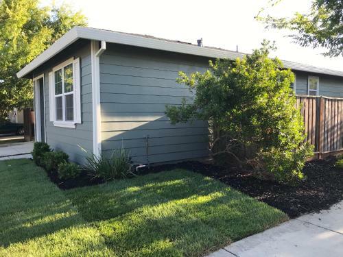Newly Decorated 3bd, 2ba, Perfect For Families!