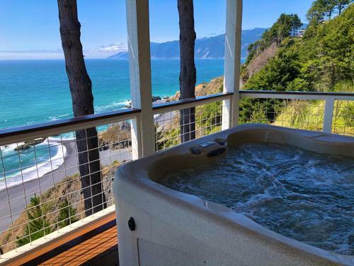 Apartamento Amazing Oceanview, Shelter Cove, Oceanfront!