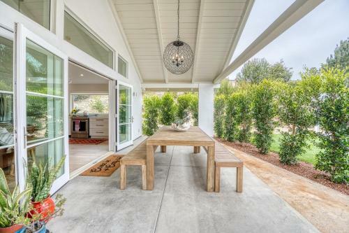 727 Sonrisa St Home