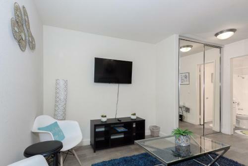 Apartamento Sunny Studio 9 Mins Walk To Del Mar Shores Beach