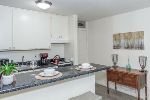 Apartamento Sunny Studio 9 Mins Walk To Del Mar Shores Beach