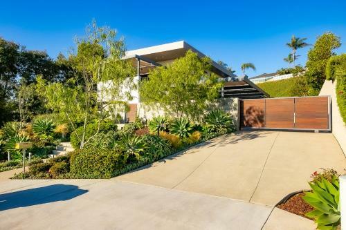 Solana Modern Paradise