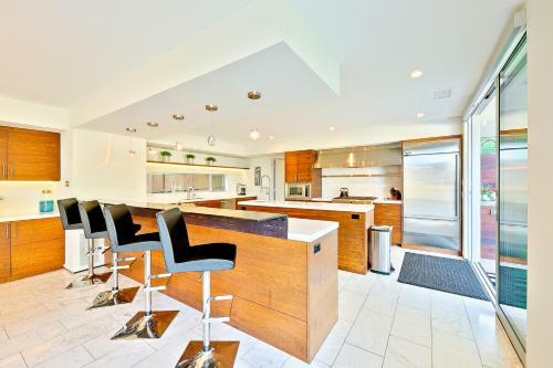 Solana Modern Paradise