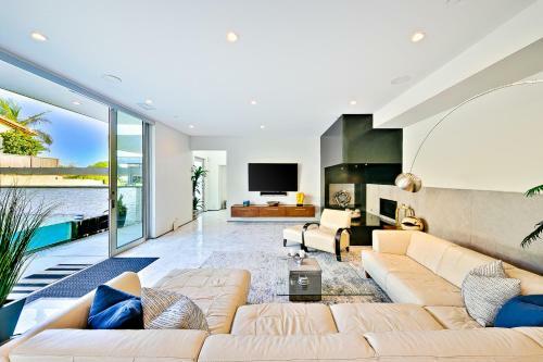 Solana Modern Paradise