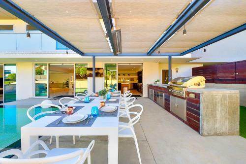 Solana Modern Paradise