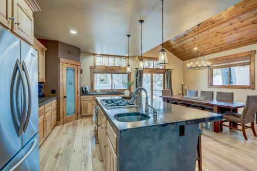 Summit Chalet