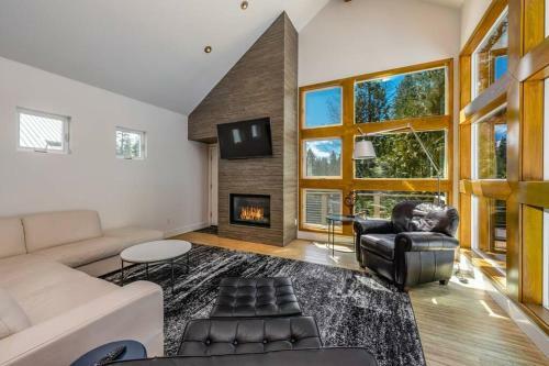 Silvertip Hideaway