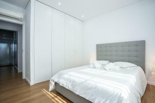 Luxury Picadeiro Apartment III By Rent4all