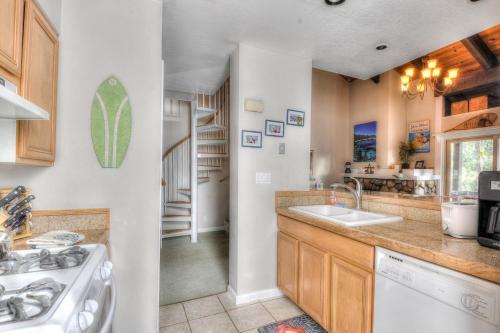 Lake Forest Villa