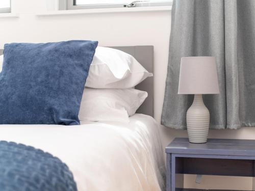 Pass The Keys Bright Modern One Bed Apartment - Bath City Centre