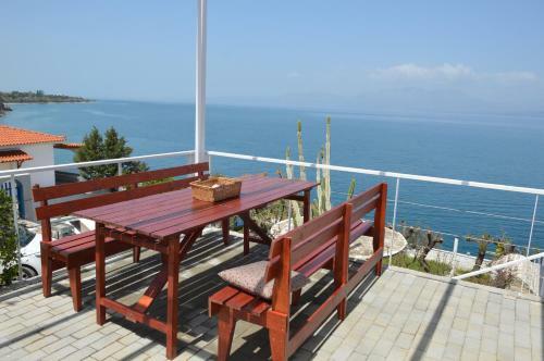 Epipleon Suites