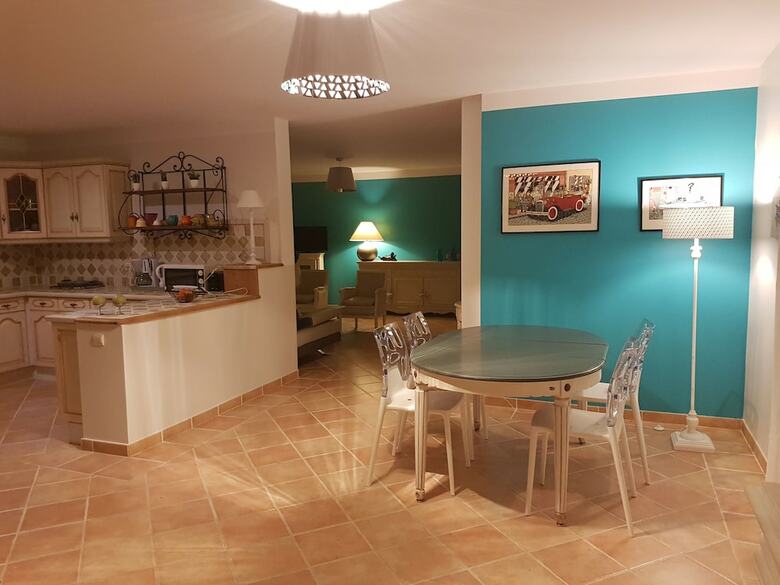 Hostal Mas De Courreges