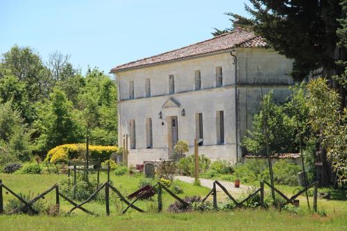 Hostal Les Grandes Maisons
