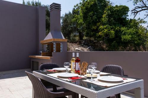 Villa Karouzo - With Private Pool