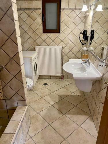 Comfortable Apartment In Village Saint Minas