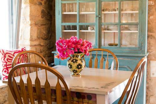 Joy: Artist's Stone House With Countryside Views