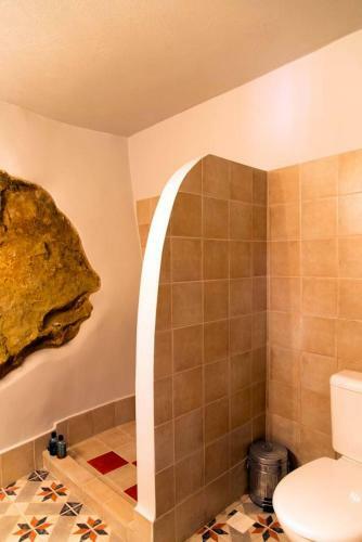 Joy: Artist's Stone House With Countryside Views