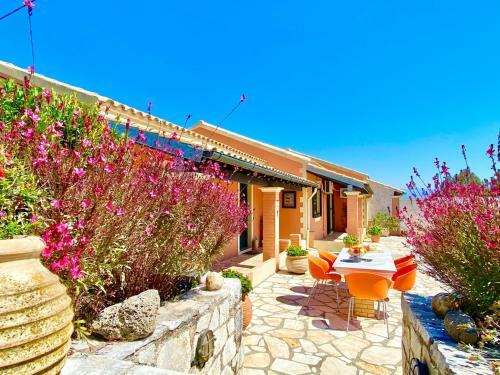 Villa Kessar St Stephanos With Private Pool