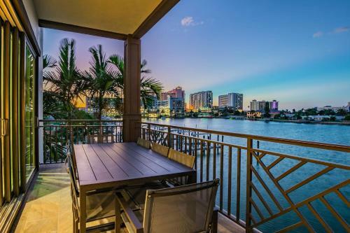 Clearwater Beach Townhome Wgame Room Boat Slip