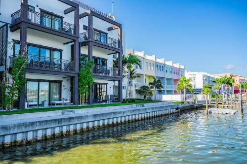 Clearwater Beach Townhome Wgame Room Boat Slip