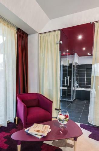 Hotel H�tel La Ferri�re