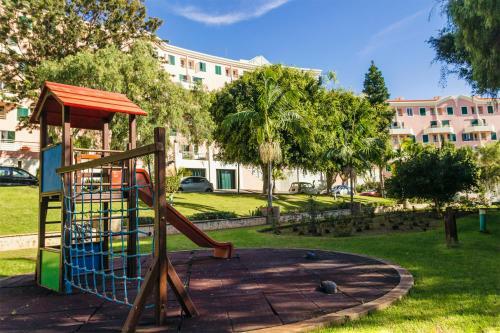 Apartamento A Duplex Appartment (90m2) In The Forum Mall Area