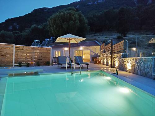 Villa Sea & Cliff Luxury Suites By Corfuescapes
