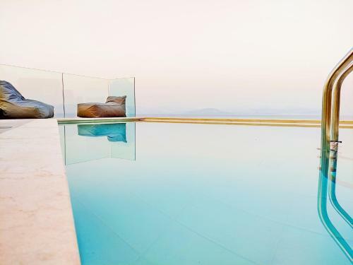 Villa Sea & Cliff Luxury Suites By Corfuescapes