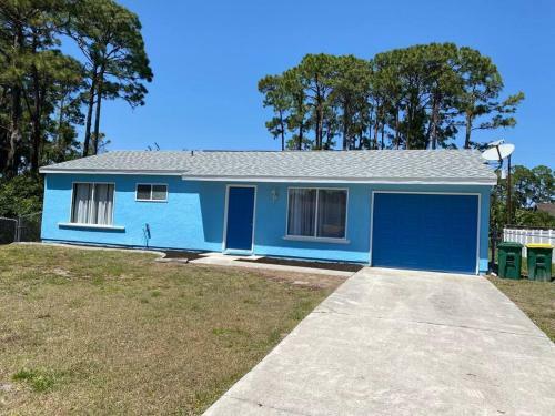 Great Getaway Home. Close To Shopping And Beaches