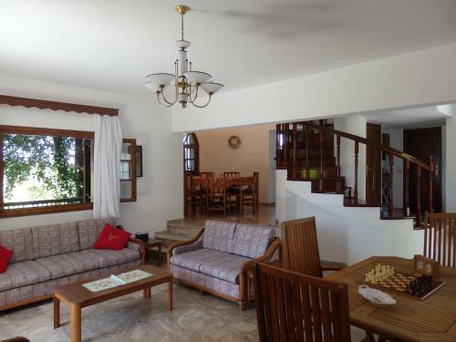 Nice Family House Near The Beach