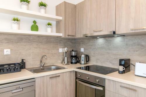 Caval Residences