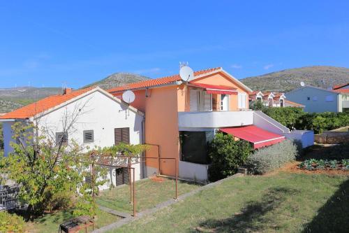 Apartments With A Parking Space Seget Vranjica, Trogir - 18326