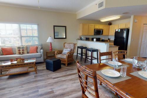 209 - Palms Of Treasure Island Resort