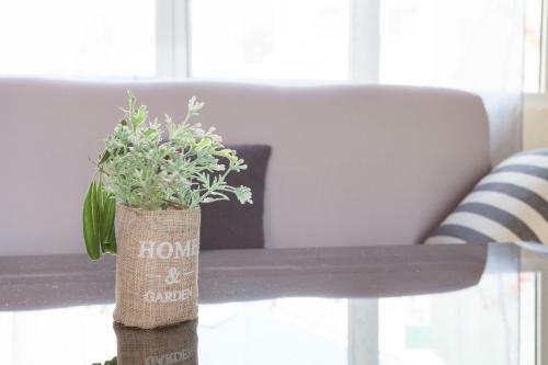 Sea And Lemon Tree Apartment