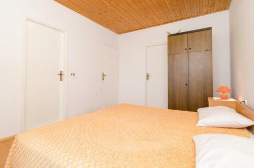 Apartments Sutvid