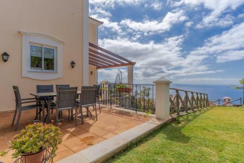 Villa Bougainvillea Palheiro Village