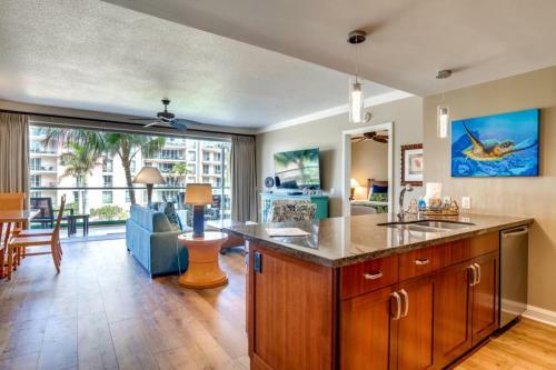 Apartamento K B M Resorts- Hkh-305 Large 2bd, Chefs Kitchen, Ocean Views, Easy Beach Pool Access