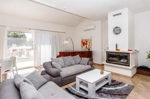 Luxury Villa Nadalina-dicmo