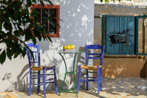 Pavlakis Lemon-tree House