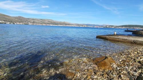 Seaview & Beachfront Apartments Jakov