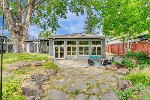 Brilliant & Spacious Home By Historic Train Depot