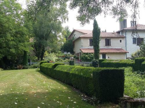 Hostal Moulin Rouhaud
